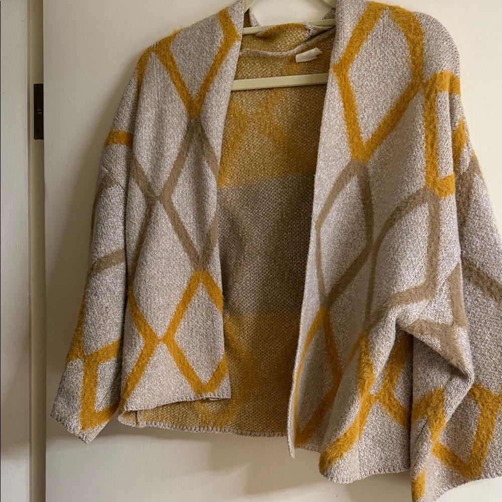 Diamond Patterned Open Cardigan